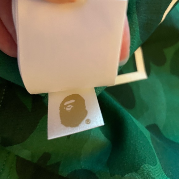 SOLD BAPE Green Camo Shark T-Shirt - Picture 9 of 11